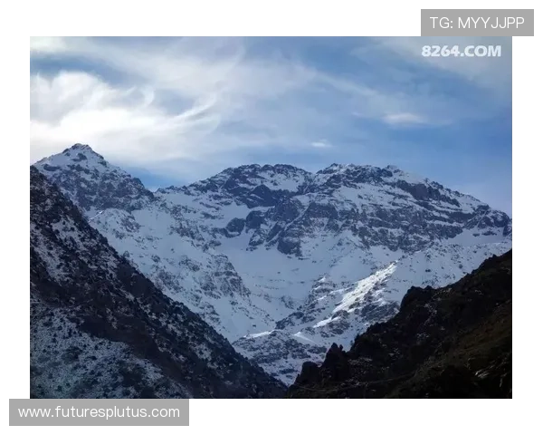 登山爱好者应如何循序渐进全面提升体能与技巧的方法探索